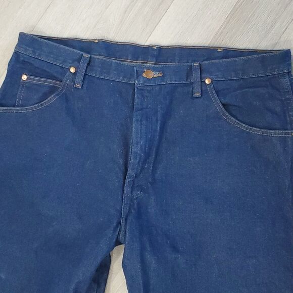 Wrangler Jeans Men 40x30 Blue Original Straight Leg 13MWZ, Like New - Picture 2 of 7